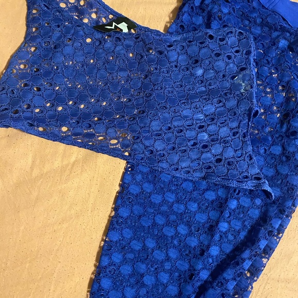 Two piece Gsuwoo set, never worn only tired on . - Picture 7 of 7